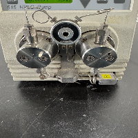 Waters 515 HPLC Pump image 2
